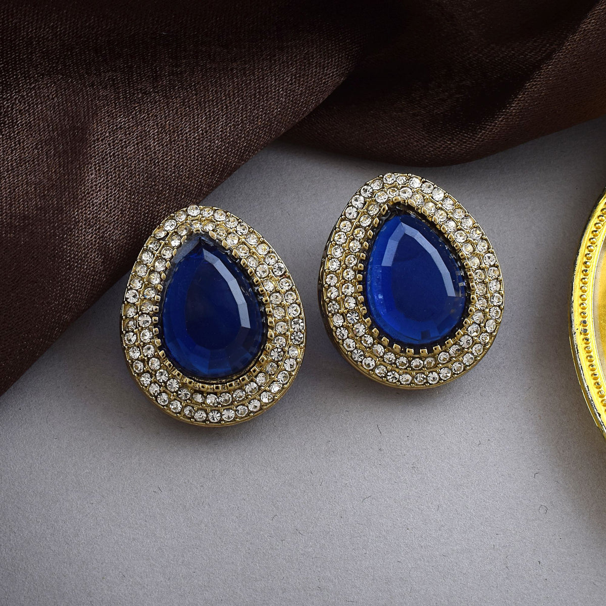 Neelam Royale Studs