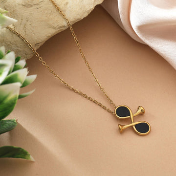 Trendy Gold Color Stainless Steel 18K Gold Plated Anti Tarnish Necklace With Sleek Design