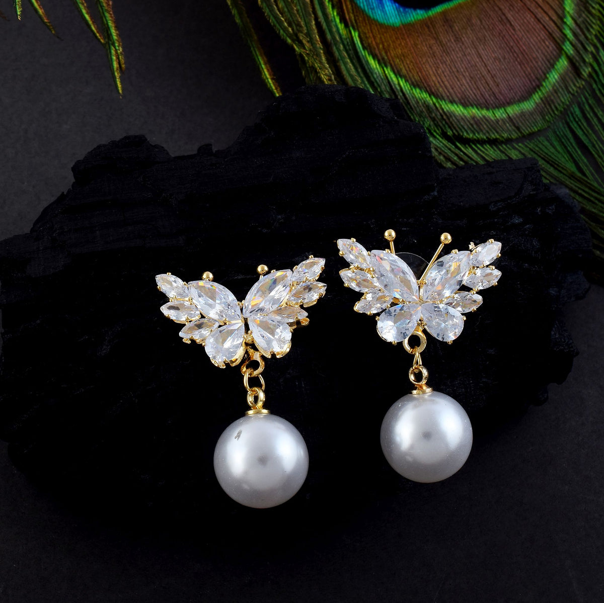 butterfly pearl drop earrings (golden)