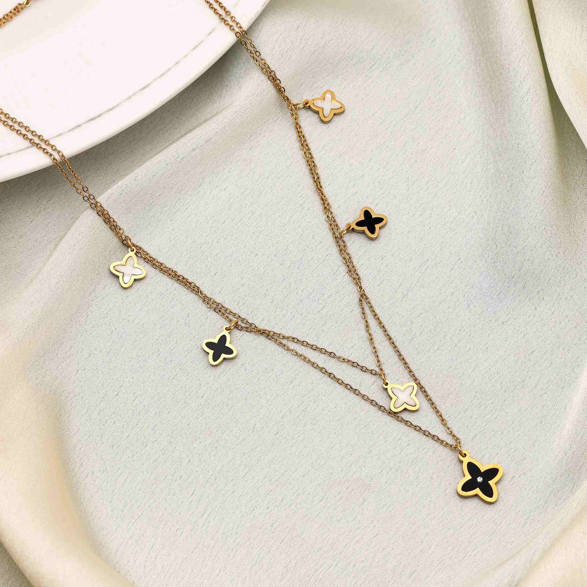 clover necklace