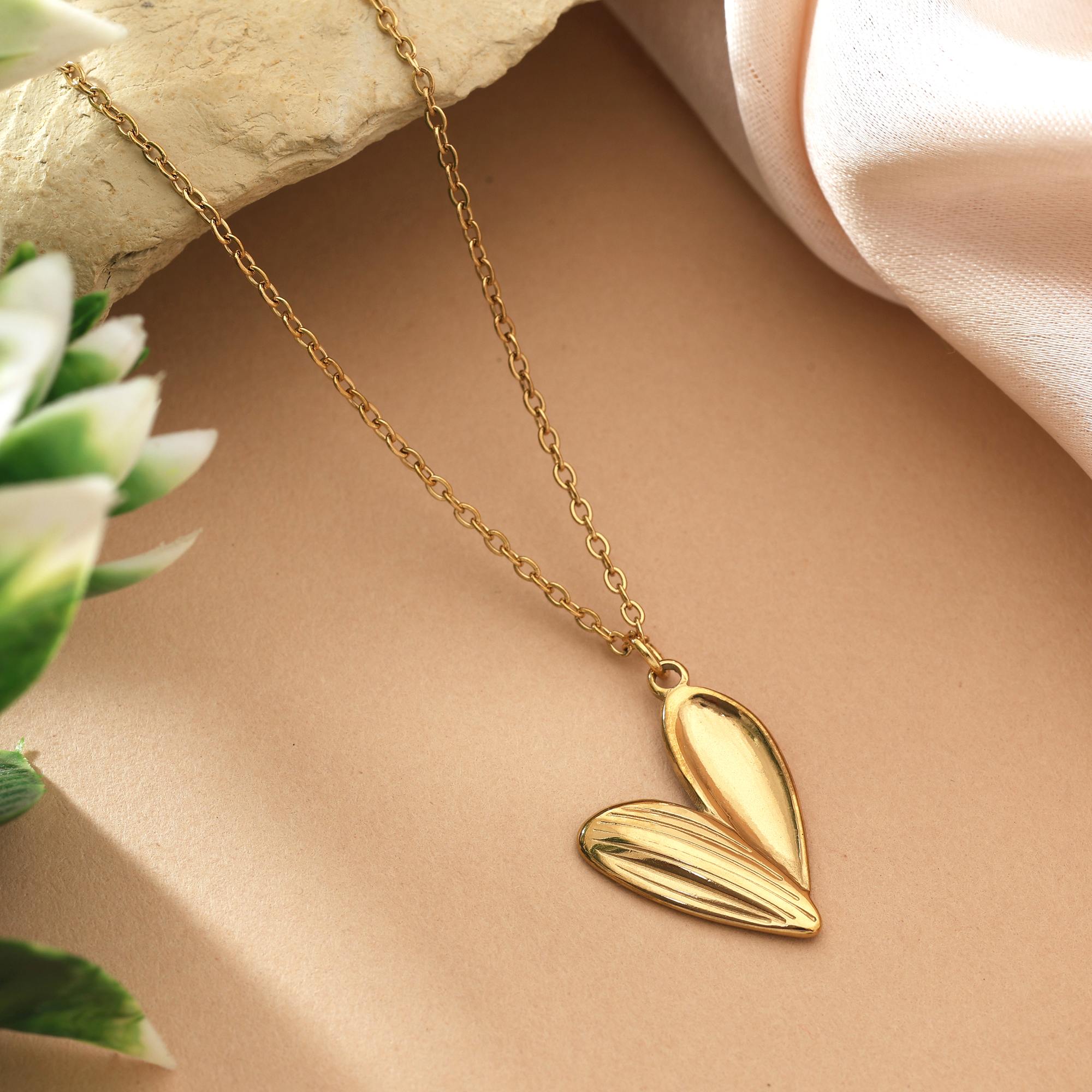 Exclusive Gold Color Stainless Steel 18K Gold Plated Anti Tarnish Necklace With Minimalist Design