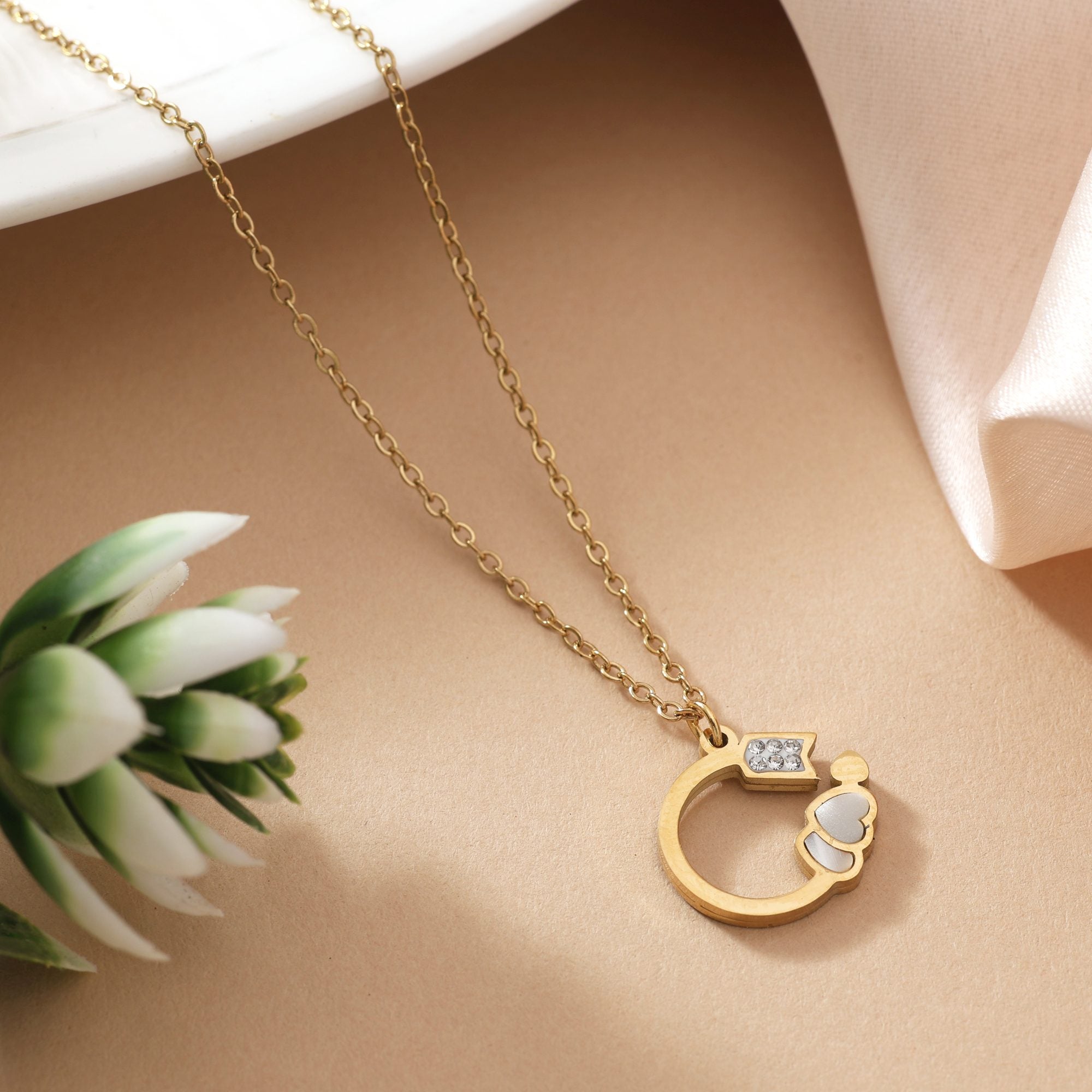 Gorgeous Gold Color Stainless Steel 18K Gold Plated Anti Tarnish Necklace For Party Style