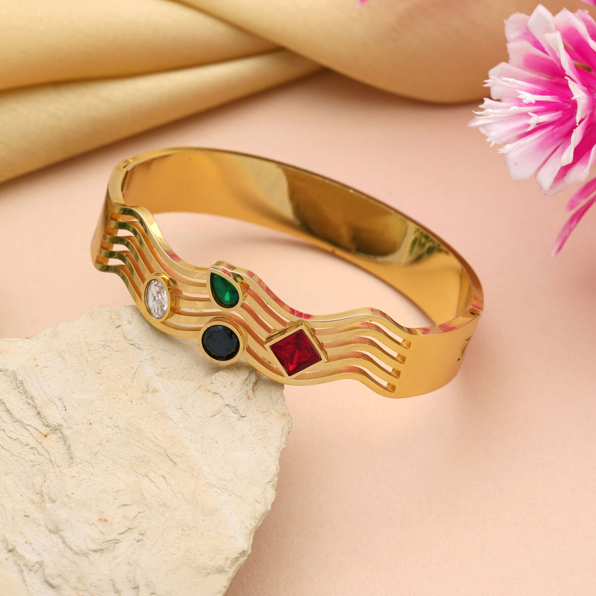 multicolour bracelete